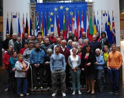 Teilnehmer mit Jutta Steinruck, MdEP, im Europäischen Parlament